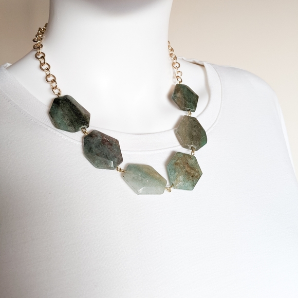 Quartz Stone Statement Gold Chain Necklace - Picture 4 of 14